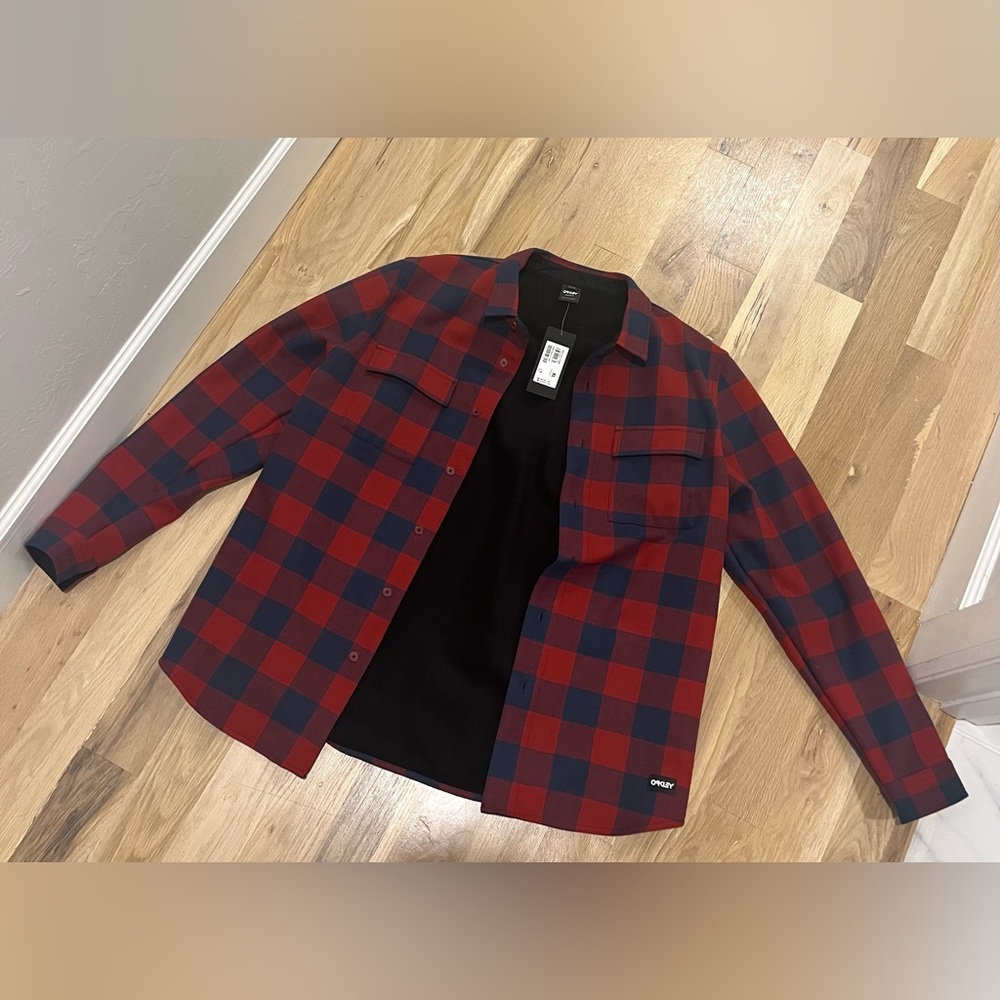 Brand new men’s Oakley’s jacket
